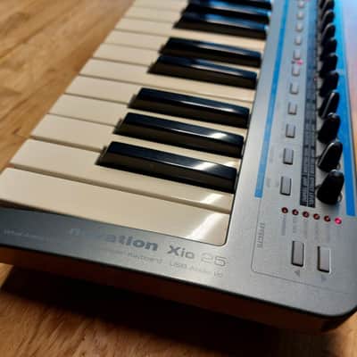 Novation XioSynth 25 10-Voice Synthesizer 2007 - Silver image 12