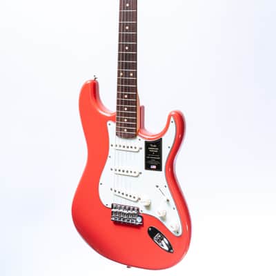Fender American Vintage II 1961 Stratocaster in Fiesta Red image 2