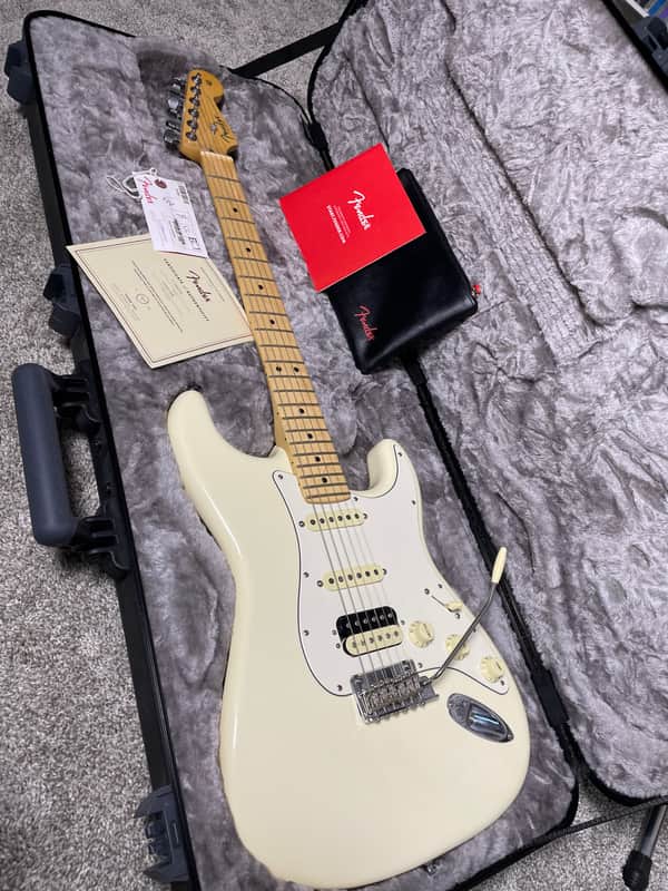 Fender American Professional Series Stratocaster HSS Shawbucker