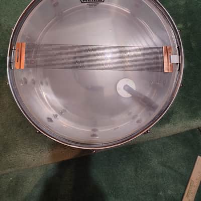 Ludwig 5x14" Vistalite Acrylic 10-Lug Snare Drum with P-85 Strainer 1970s - Clear image 10