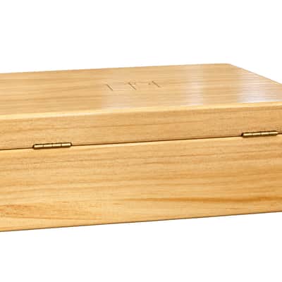 sE Electronics Voodoo VR1 Passive Ribbon Microphone w/ Wood Case, Clip & 25ft XLR Cable image 9