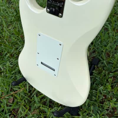 Squier Paranormal Cyclone - Pearl White image 4