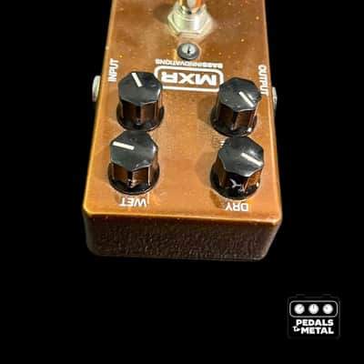 MXR M84 Bass Fuzz Deluxe 2012 - Present - Copper - X6375 image 3
