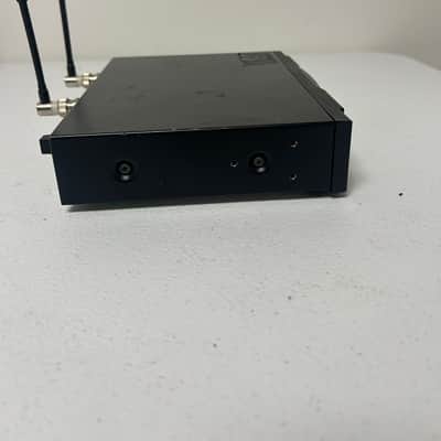 Audio-Technica UHF Synthesized Diversity Receiver ATW-3100/ ATW-T310 UHF Transmitter image 6