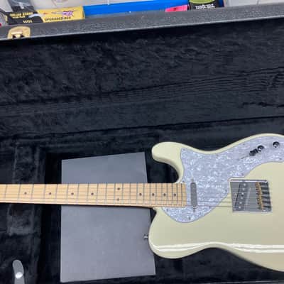 G&L ASAT Classic Thinline BTO semi-hollow 2025 Vintage White with hard case image 2