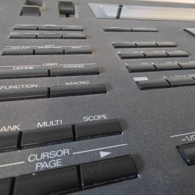 Roland R-8 Human Rhythm Composer 1980s -w/original manual image 13