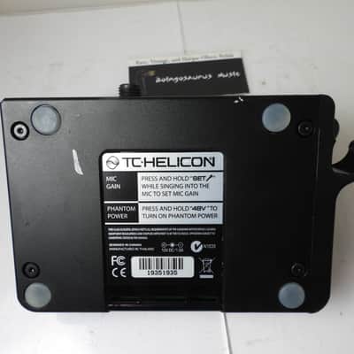 TC Helicon Perform V Vocal Effects Pedal Mic Stand Mountable Reverb Echo image 5
