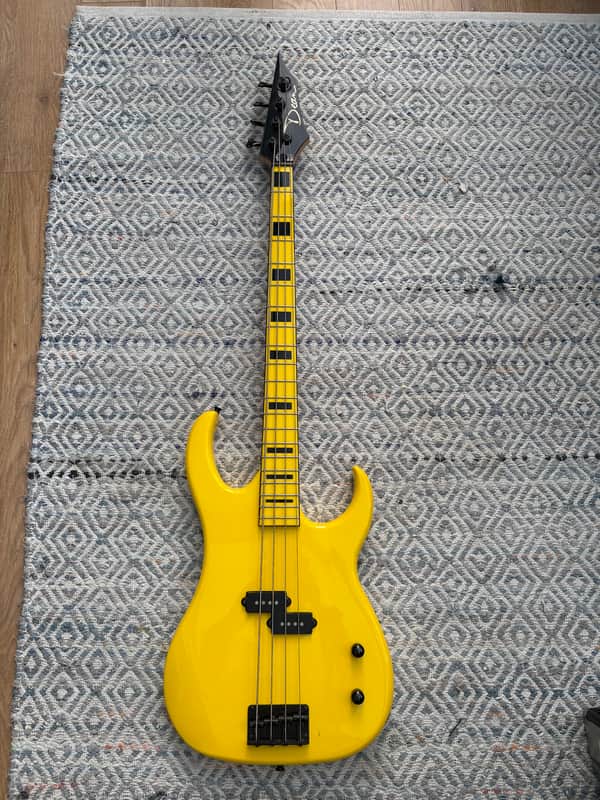 Dean Custom Zone 4-String Bass
