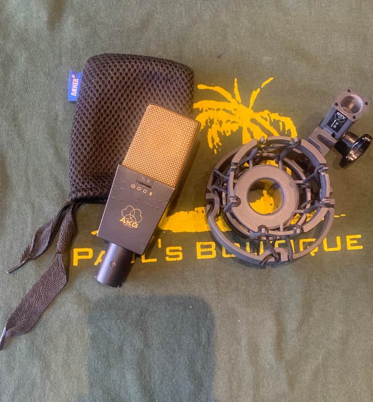 AKG C414 B ULS Large Diaphragm Multipattern Condenser Microphone
