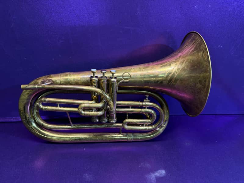 King 1124 Bb Marching Baritone - Lacquer image 1