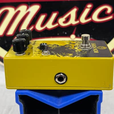 Walrus Audio Iron Horse v1 Distortion Pedal image 6