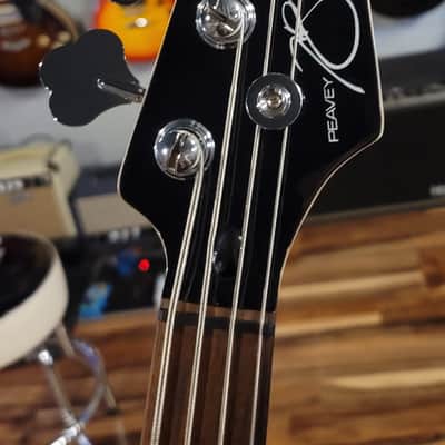 Peavey Zodiac EX Bass - Sunburst - w/ Hard Case image 3