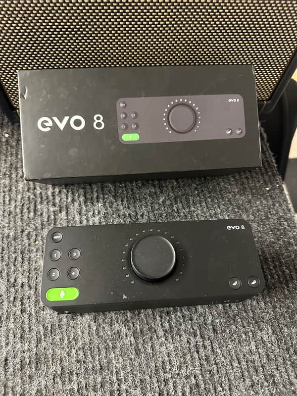 Audient EVO 8 USB Audio Interface 2020 - Black image 1