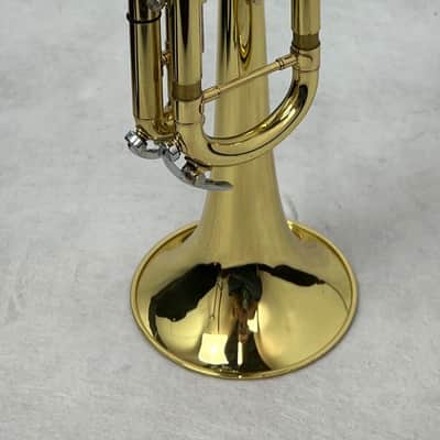 Bach TR300H2 Trumpet - Lacquered Brass w/ Case image 4