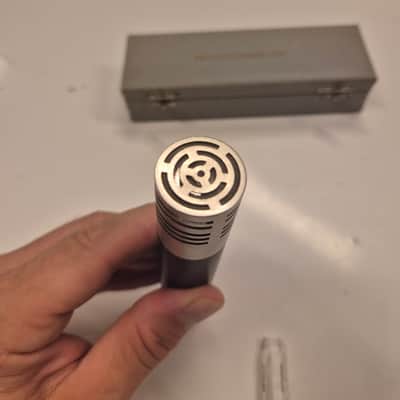 Neumann / Gefell mv692 with M70 capsule and converter image 2
