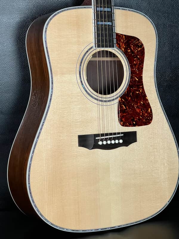 Guild D-55 70th anniversary 2023 - Gloss image 1