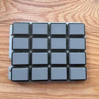 Akai MPC 1000 - Original Pads Grey