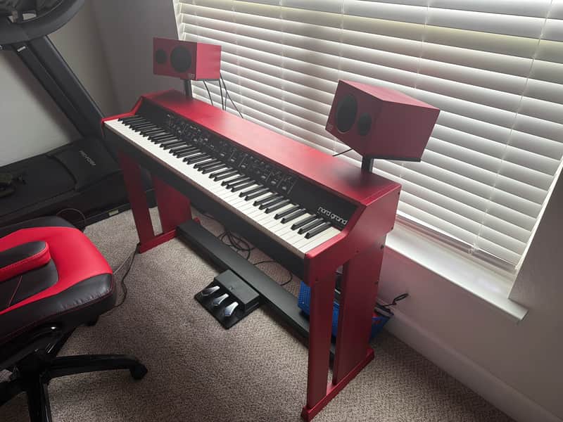 Nord Grand Hammer Action 88-Key Digital Piano