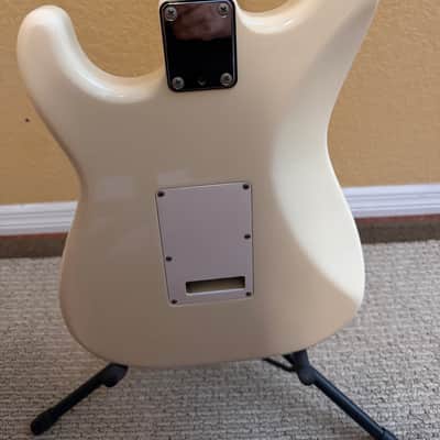 Fender Stratocaster ST-562 1985-1987 - Cream image 6