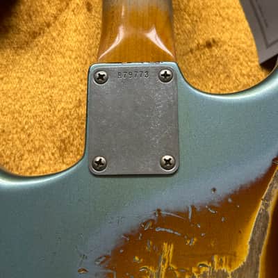 Fender Stratocaster 1962 Heavy Relic Faded Lake Placid Blue over Sunburst image 13