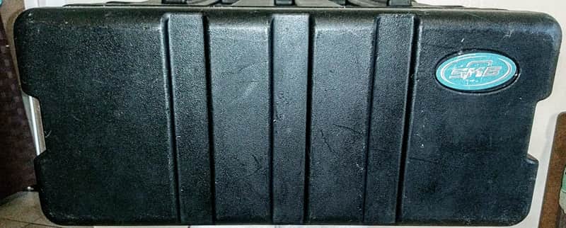 SKB 4-Space Extra Deep Molded Rack Case 2010s - Black image 1