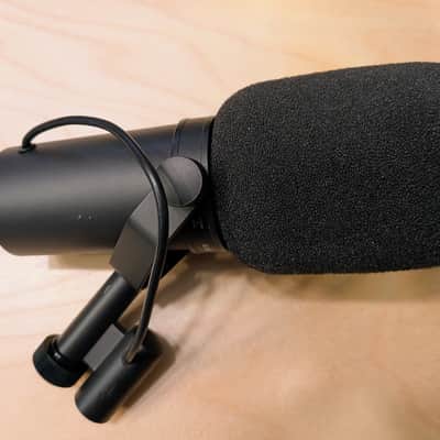 Shure SM7B Cardioid Dynamic Microphone 2001 - Present - Black image 2