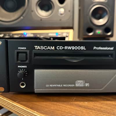 TASCAM CD-RW900SL Rackmount CD Recorder and Player image 7