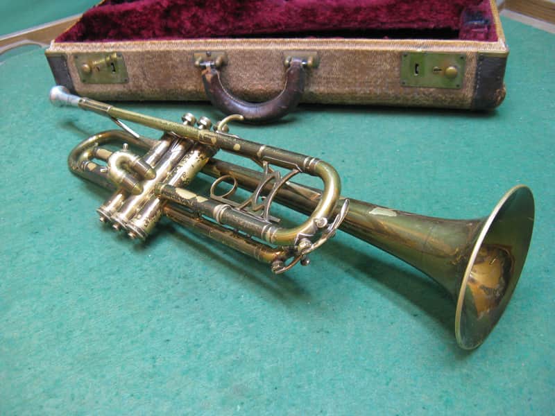 King Liberty Trumpet Bb/A 1945 - Reconditioned - Original Case & King M18 MP image 1