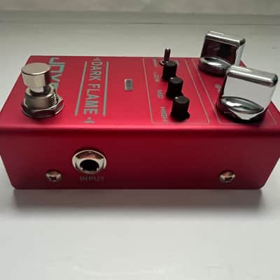 JOYO | R17 | Dark Flame | High Gain Distortion | Guitar Effect | Multiple Tone | Electric Guitar | True Bypass | Modern Metal Sound image 3