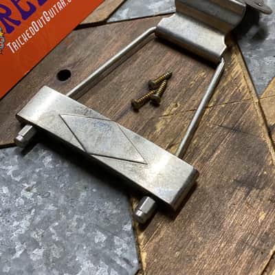 Real Life Relics Nickel Trapeze Tailpiece Short    [DD9] image 2