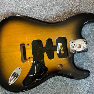 2003 Fender American Stratocaster 50th Anniversary ash sunburst 4 lb 14 oz body image 1