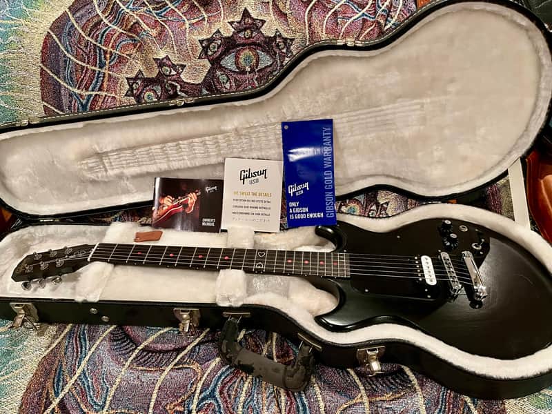 Gibson Joan Jett Blackheart Melody Maker | Reverb Canada