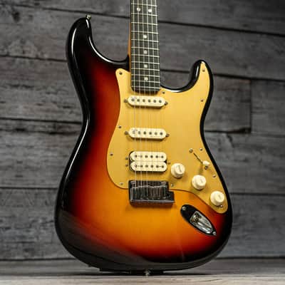 Fender American Ultra II Stratocaster HSS image 2