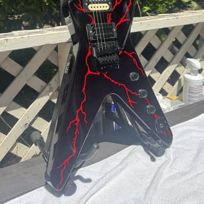 Washburn Dimebag Darrell Signature DIME 2ST Stealth With Hardshell