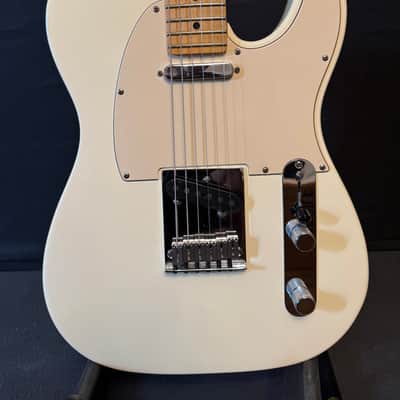 Fender American Standard Telecaster USA 2002 Vintage White Maple Neck image 2