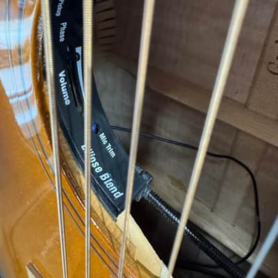 Guild Chris Proctor CV-2C Tacoma Made Brazilian Rosewood Fretboard image 22