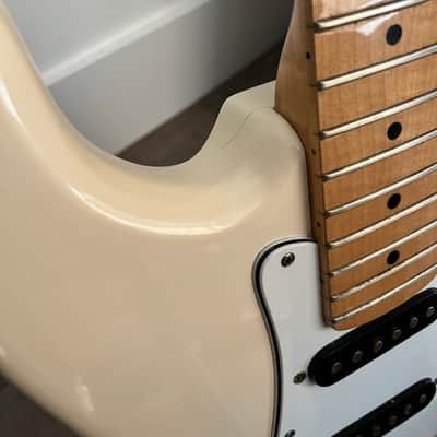 Kramer Aero Star ZX30 1984 Vintage White 6 String Electric Guitar image 6