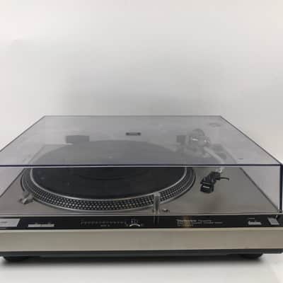 Technics SL-1700 MK2 Quartz Direct Drive Turntable image 1