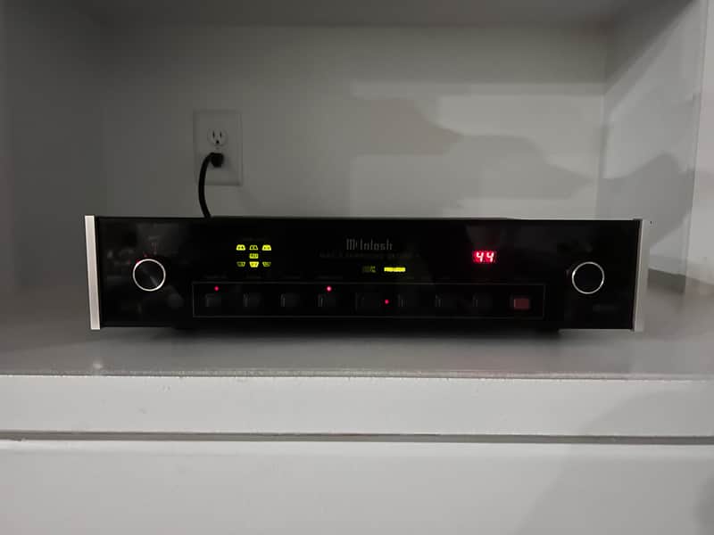McIntosh MAC 3 Surround Sound Decoder image 1