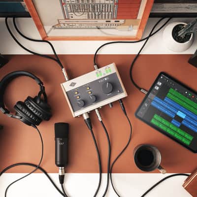 Universal Audio Volt 276 Studio Pack - (Refurbished/New) image 7