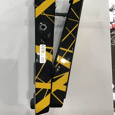 Dunlop EVH SIGNATURE WAH CRY BABY PEDAL LATE  - BLACK/YELLOW image 4