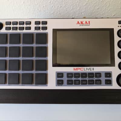 Akai MPC Live II + Skin Retro + Decksaver + SD Expansiones image 4