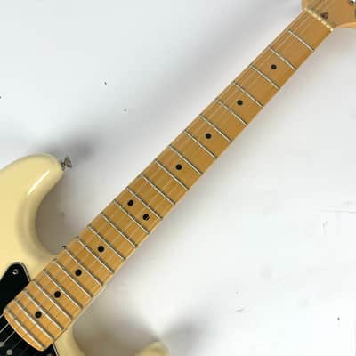 Fender American Standard Stratocaster with Maple Fretboard 2008 - 2012 - Olympic White    Super Clean , W Fender HSC image 3