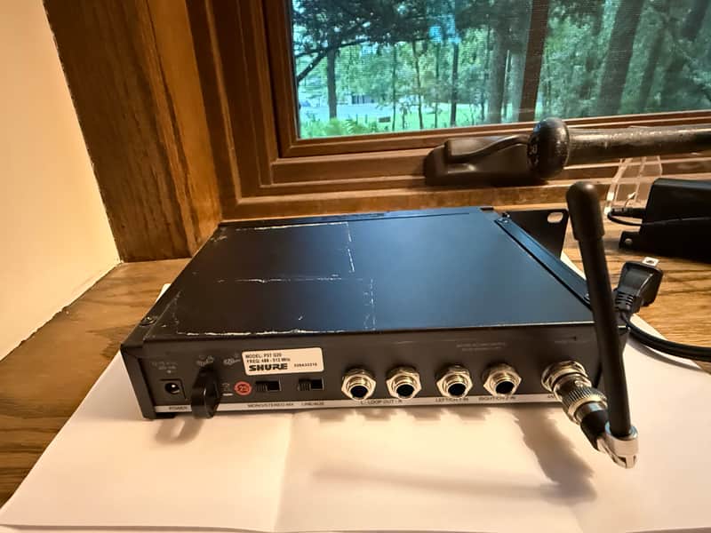 Shure PSM300 Wireless In-Ear Monitor System – G20 Band (488–512 MHz) image 1
