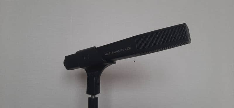 Sennheiser MD 441 U3 Supercardioid Dynamic Microphone 1971 - Present - Black image 1