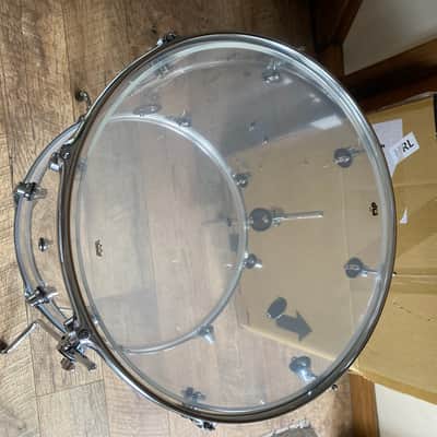 DW Design Series Acrylic 16x18" Floor Tom 2015 - Present - Clear Acrylic imagen 3