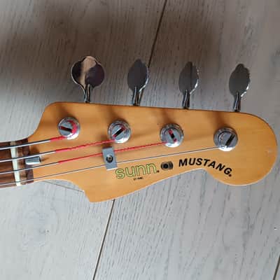 Sunn Fender Mustang Bass 1980s - Red image 3