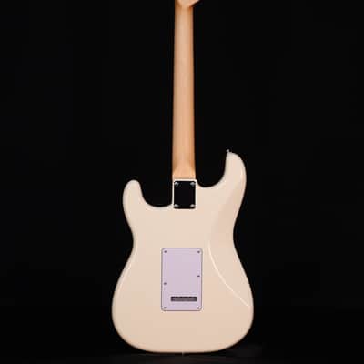 Fender Standard Stratocaster, Maple FB, Olympic White image 7