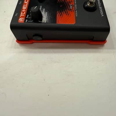 TC Helicon Voicetone R1 Vocal Tuned Reverb Effect Processor Pedal + Box & PSU image 5