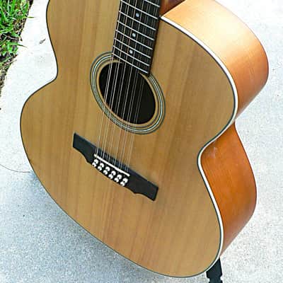 Guild F2512 e jumbo acoustic 12 string image 9